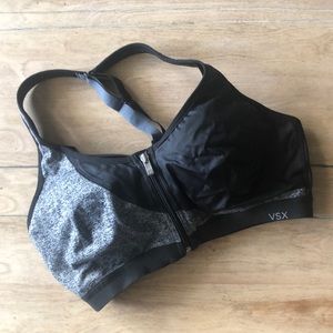 Victoria’s Secret Knockout front-close sport bra